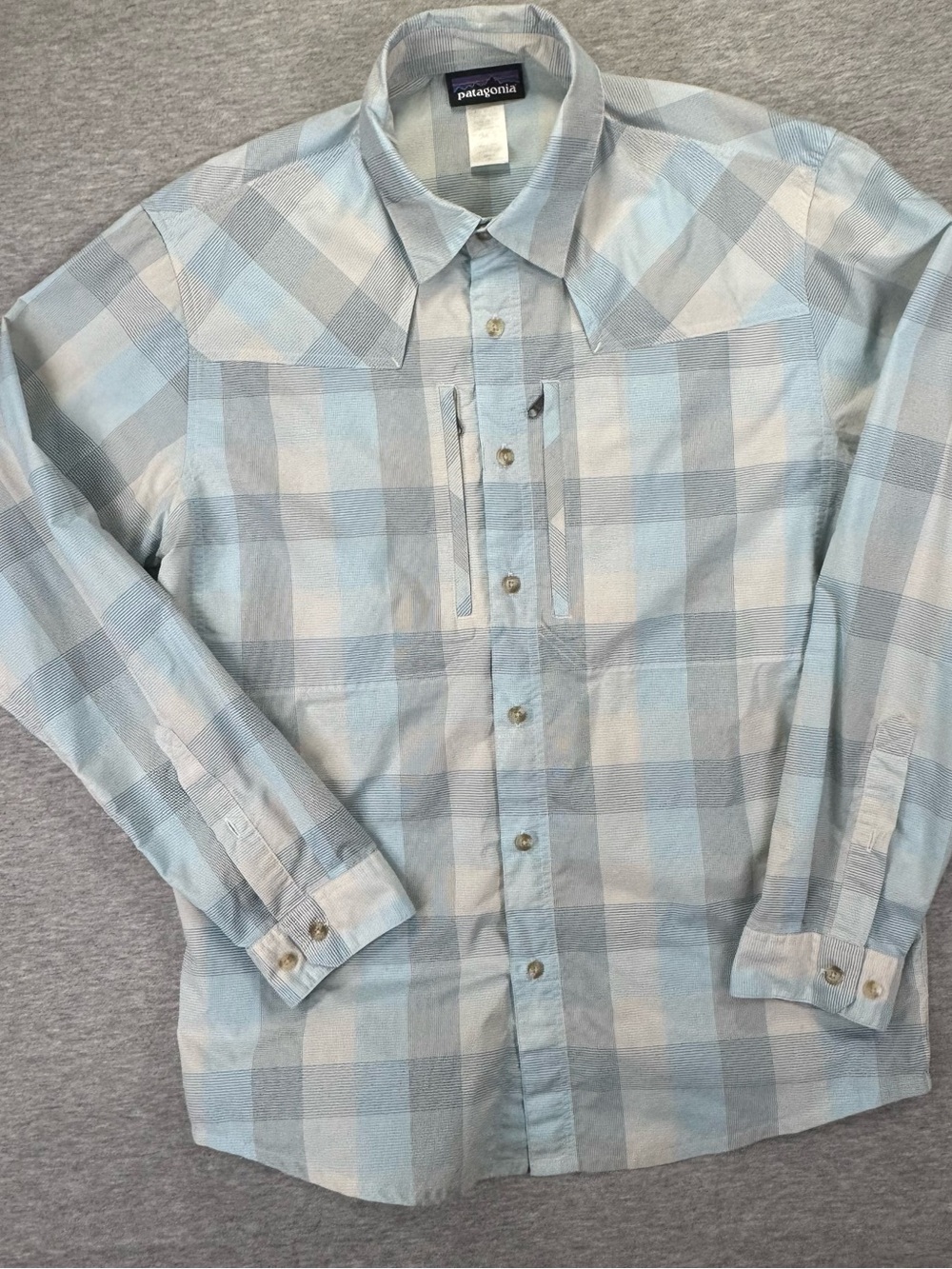 Patagonia Men's Long-Sleeved Sun Stretch Shirt Blue Grey Plaid Size Small